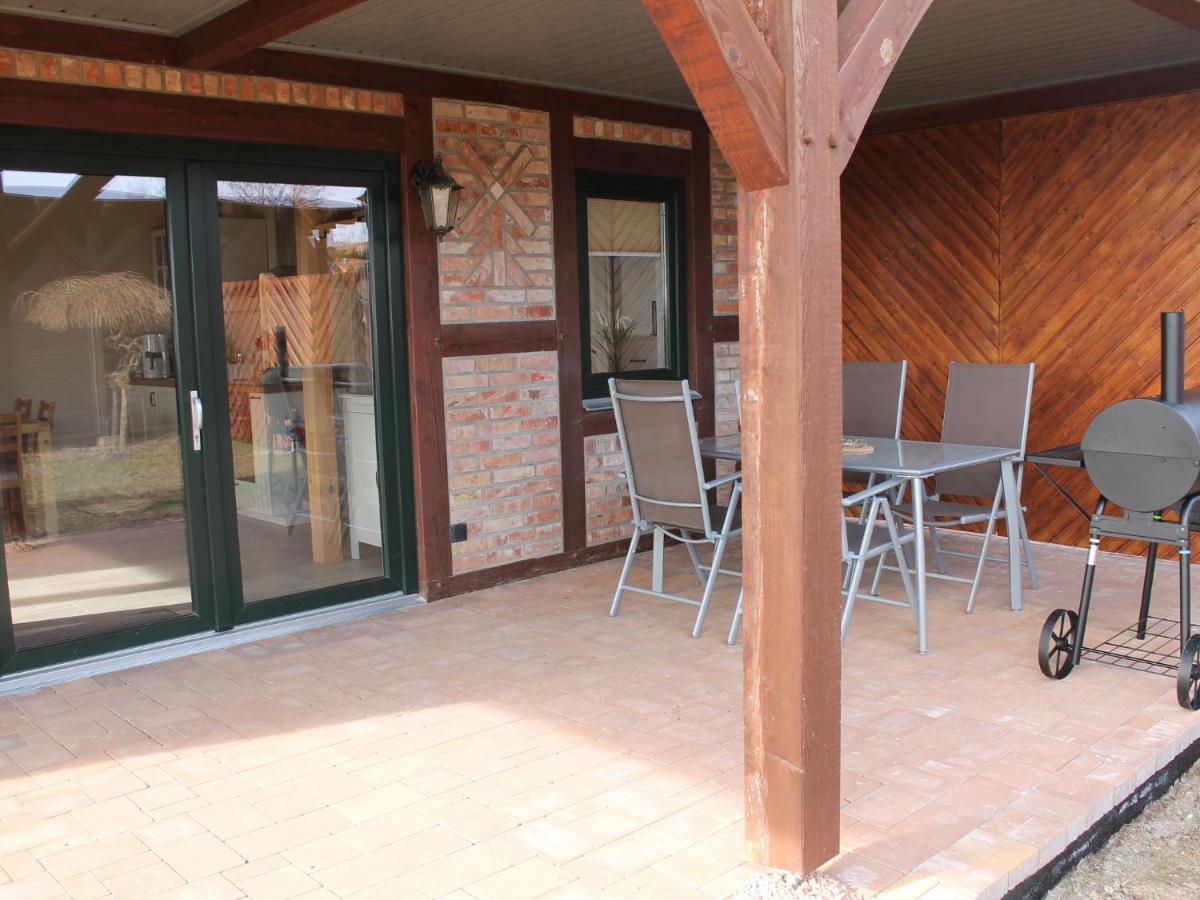 Comfy Farmhouse In Brusow With Garden Kropelin Екстер'єр фото