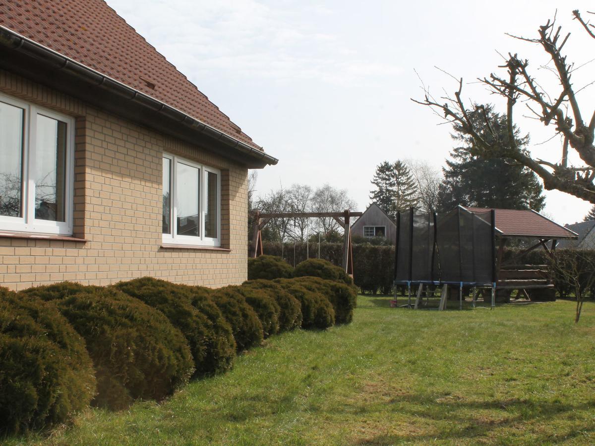 Comfy Farmhouse In Brusow With Garden Kropelin Екстер'єр фото